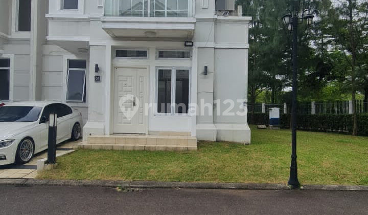 Rumah 2 Lantai American Classic Style S9169