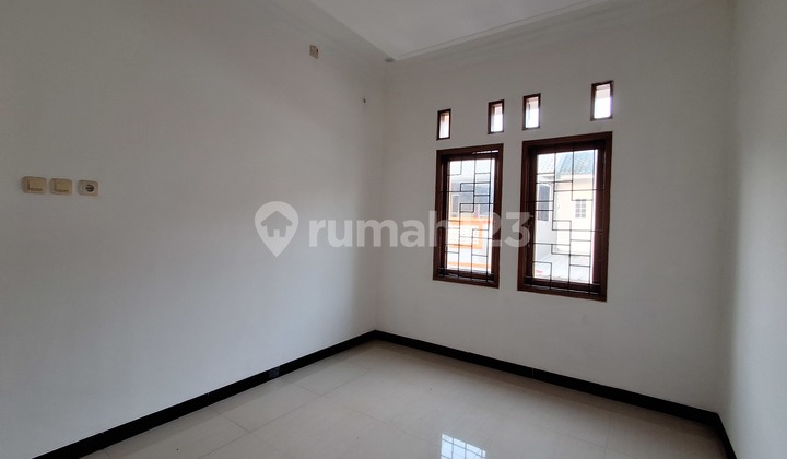 Ready-to-Occupy House Inside Batu Ampar Cluster Kr. Jati Condet S8732 Ready-to-Occupy House Inside Batu Ampar Cluster Kr. Jati Condet S8732