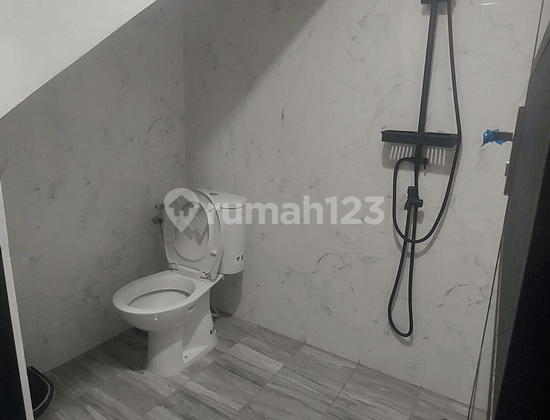 Rumah Brand New 2 LT Di Pondok Kelapa Duren Sawit S8723 2