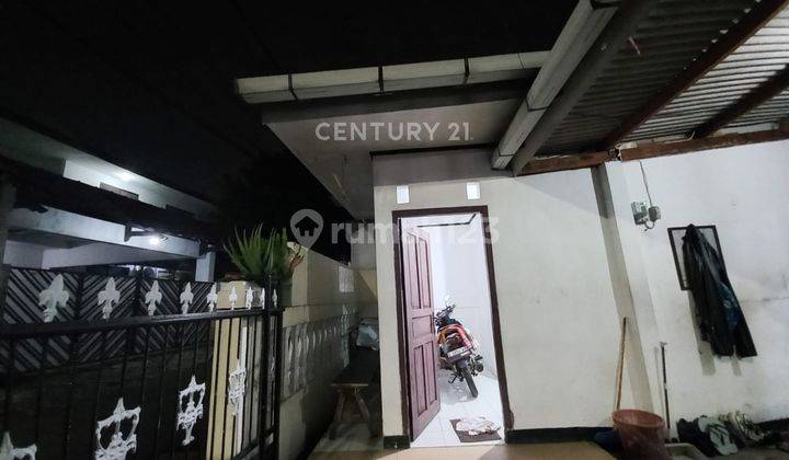 Rumah Tua Dekat Fasilitas Umum Di Ciputat S8015 2