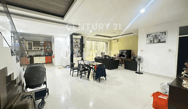 Newly Renovated House in South Rajawali, Central Jakarta S9420 2