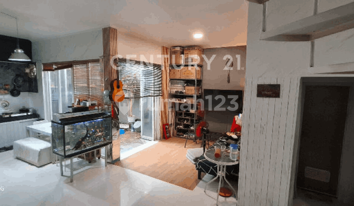2-Story House in Griya Kencana 1 Complex, Ciledug, Tangerang S9347 2