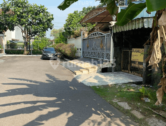 Rumah Tua Hitung Tanah Lingkungan Asri Di Pulomas Utara S9122