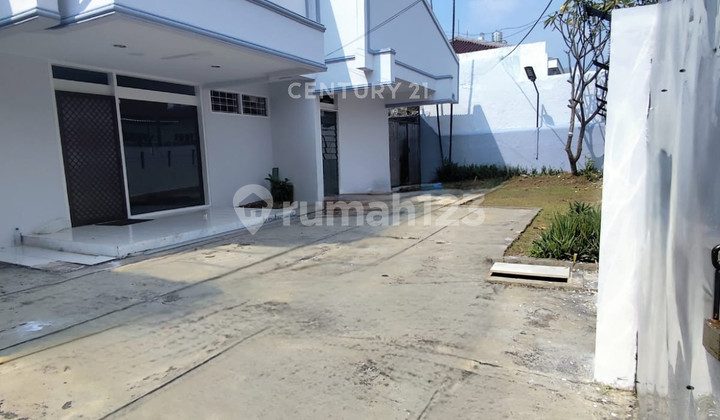 Rumah Luas Siap Huni Dan Strategis Di Pulomas Barat S8875