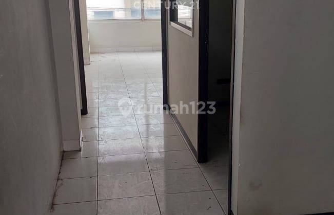 Ruang Kantor 3 Lantai Posisi Hoek Di Ciputat S8123 2