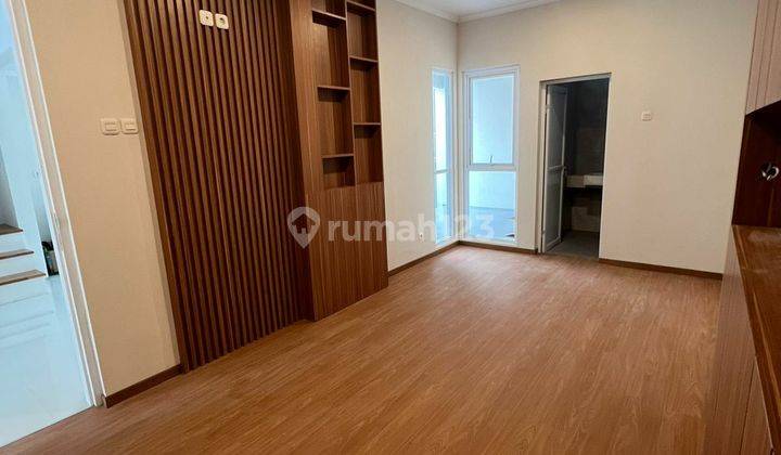 Rumah semi Furnished baru renov KBP 1