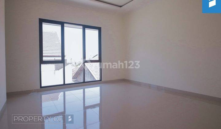 Rumah Baru 2 Lantai Minimalis Modern Sayap Setraduta  2