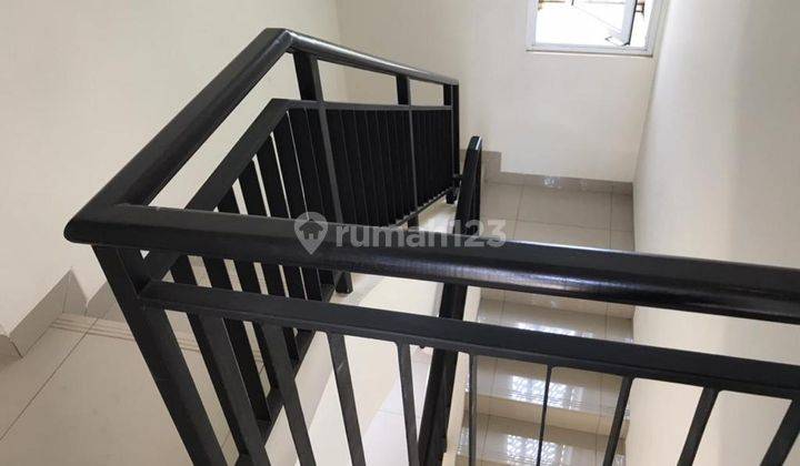 Rumah Summarecon Cluster Amanda 2 Lantai Bagus SHM Unfurnished 2