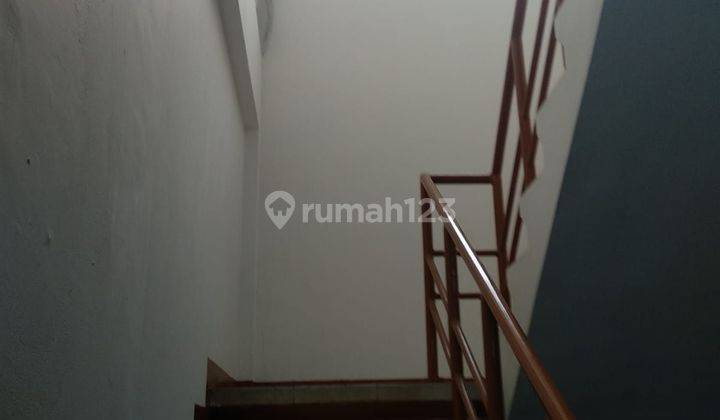 Rumah 2 Lantai Ex Kantor Lokasi Strategis Di Sayap Otista 2