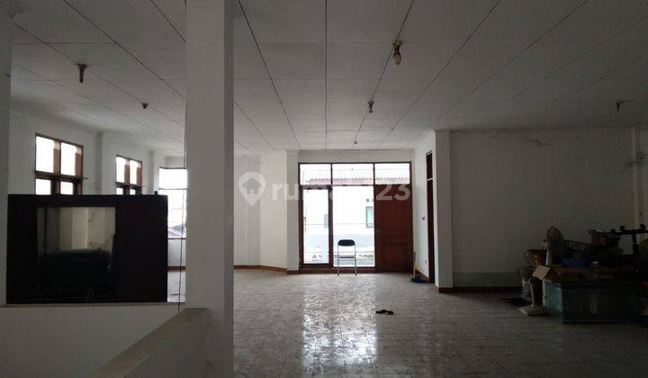 Rumah 2 Lantai Ex Kantor Lokasi Strategis Di Sayap Otista 1