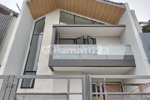 Rumah Baru 2 Lantai Minimalis Modern