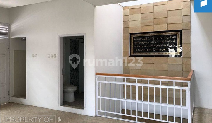 Rumah Bagus 3 Lantai Sayap Buah Batu Suhat Bandung Hook SHM Rumah Bagus 3 Lantai Sayap Buah Batu Suhat Bandung Hook SHM