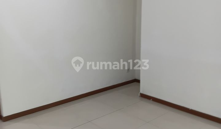 For Rent 3BR Condo Unfurnished Area 118M² Low Floor 1