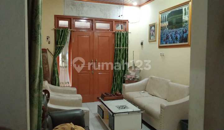 Rumah Hoek Super Murah di Taman Harapan Baru Bekasi 2