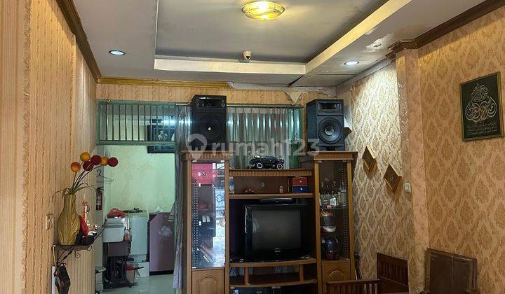 Di Jual Rumah Hadap Utara Siap Huni di Taman Harapan Baru  1