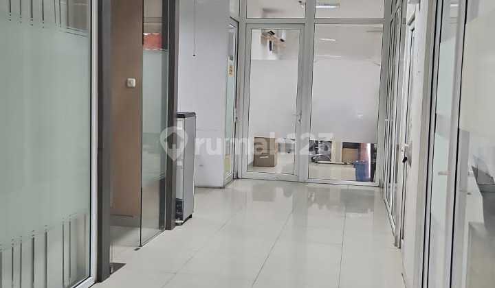 Dijual Kantor dengan Gudang Siap Huni di Sentra Industri Terpadu III Pantai Indah Kapuk, Jakarta Utara.