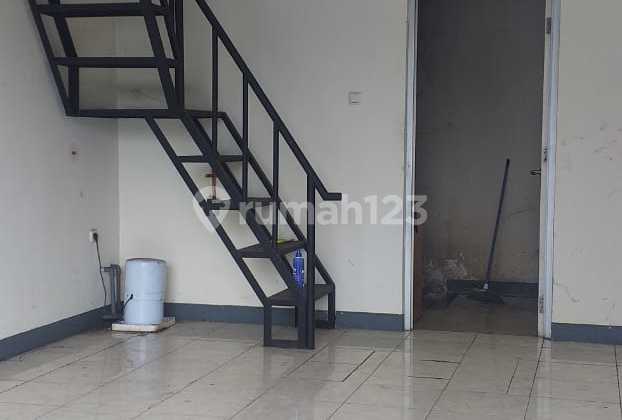 For Sale Ready-to-Use Shophouse in Harapan Indah 1 Auto Parts Center, Bekasi.