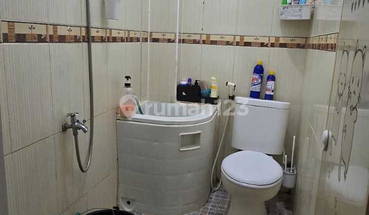 For Sale 3-story House in Harapan Indah City, Bekasi 2