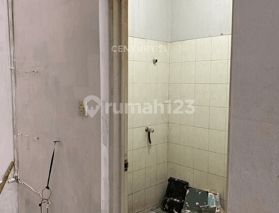 Strategic Shop House for Sale in Harapan Jaya Bekasi 2