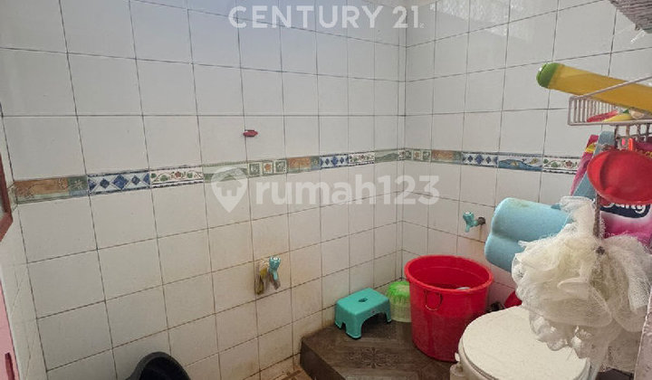 Rumah 2 Lantai Sudah Renovasi di Harapan Indah 1 Bekasi 2