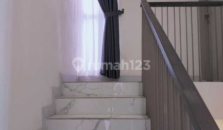 Disewakan Rumah Hook di Cluster Semayang Asya JGC  Jakarta Timur 2