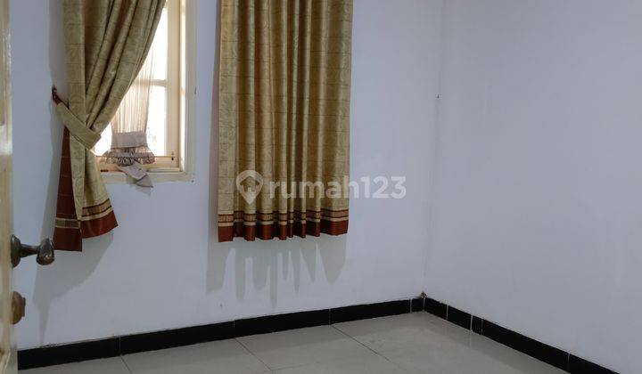 Dijual Dan Disewakan Rumah 3 Lantai di Bulevard Hijau 2