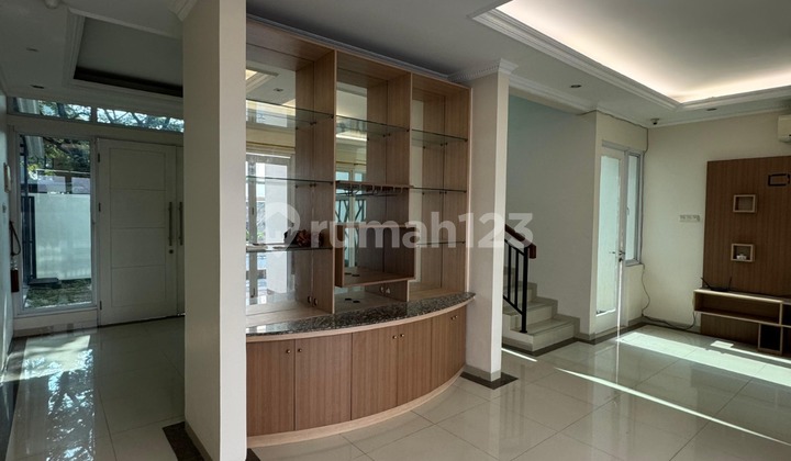 Disewakan Rumah Mewah di Metland Menteng, Cakung, Jakarta Timur 2
