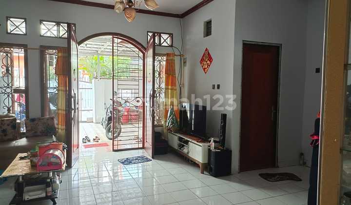 Beautiful Ready-to-Occupy House in Permata Harapan Baru. Bekasi. 2