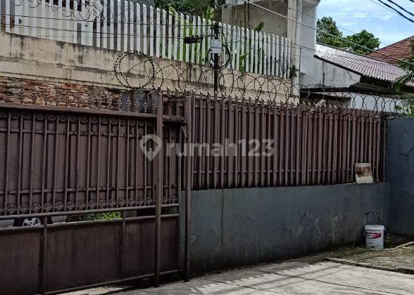 Di Jual Rumah di Kemang Jakarta Selatan, Jakarta 12730 Rumah 1 Lantai  1