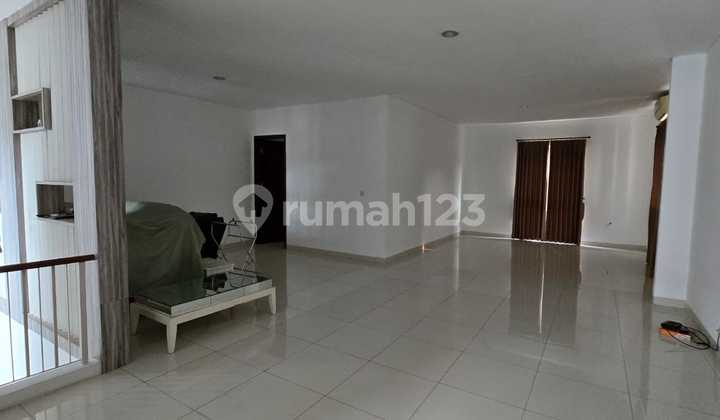 Dijual rumah di kawasan elite Jakarta Garden City, di cluster Palm Spring 2