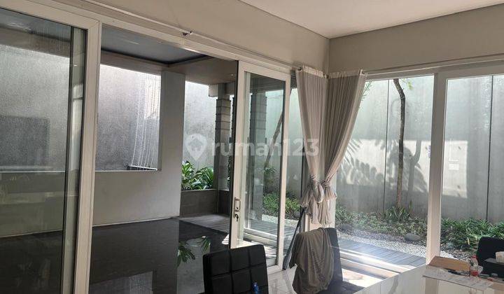 Rumah Full Furnished Bagus Kawasan Eksklusif Di Singgasana Pradana 2