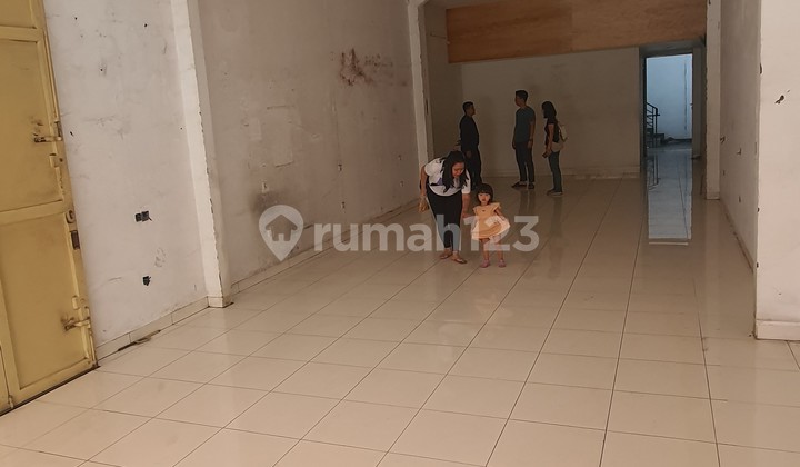 For Rent or Sale 3-Story Shop House Mainroad Amir Mahmud Cimahi For Rent or Sale 3-Story Shop House Mainroad Amir Mahmud Cimahi