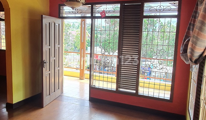 Comfortable 2-Story House in Katumiri, Cihanjuang, West Bandung