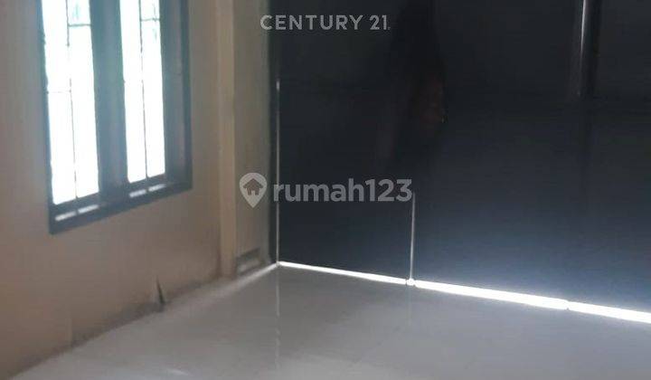 Disewakan Rumah Pinggir Jalan Cocok Untuk Kantor Di Jombang 3301 1