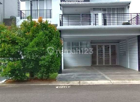 Rumah 2 Lantai Semi Furnished Klasik Modern Ada Swimming 7593 1