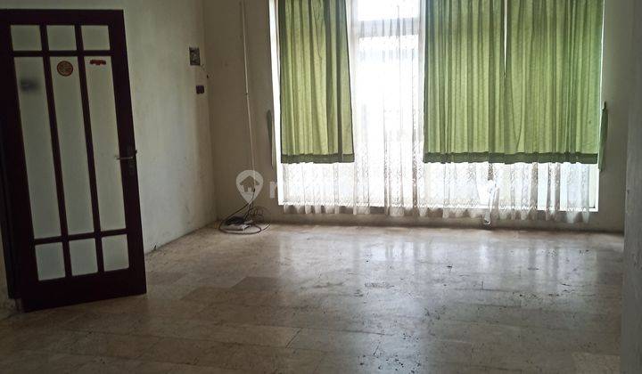 Rumah strategis cocok untuk kantor homestay strategis demangan baru, Gejayan, dekat UGM, UNY, Sanata Dharma, UIN. Lokasi premium, Murah Butuh Uang  6