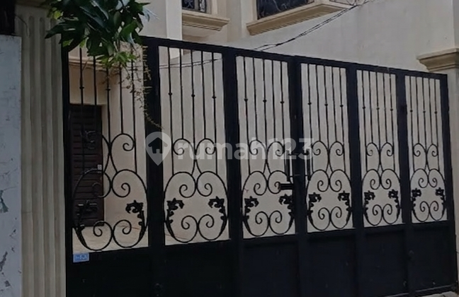 New House Kemanggisan West Jakarta