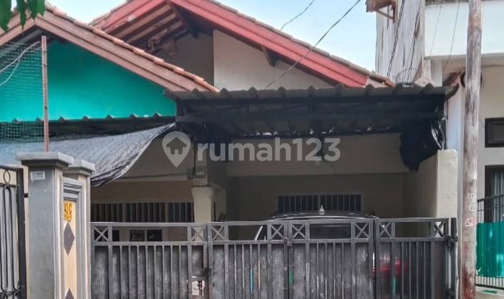 Affordable House in Srengseng, West Jakarta