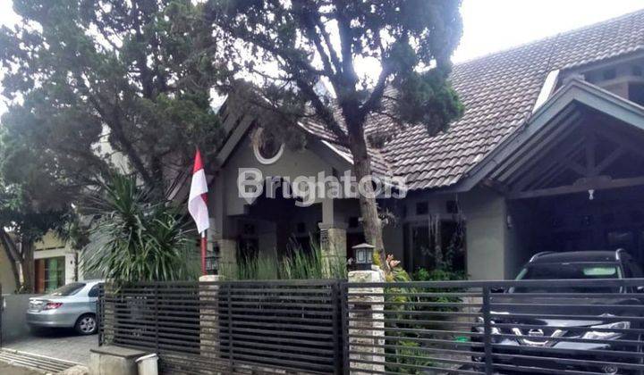 RUMAH BAGUS DI KOMPLEKS MARGAHAYU RAYA BARAT BANDUNG 1