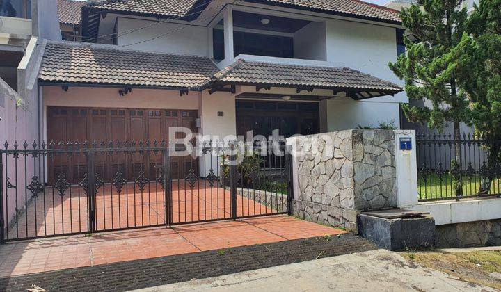 RUMAH DI LOKASI EKSKLUSIF SETRAMURNI 1