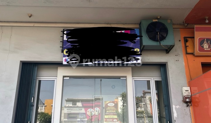 Ruko Hadap Boulevard 3 Lantai di Rivertown Grand Wisata Bekasi