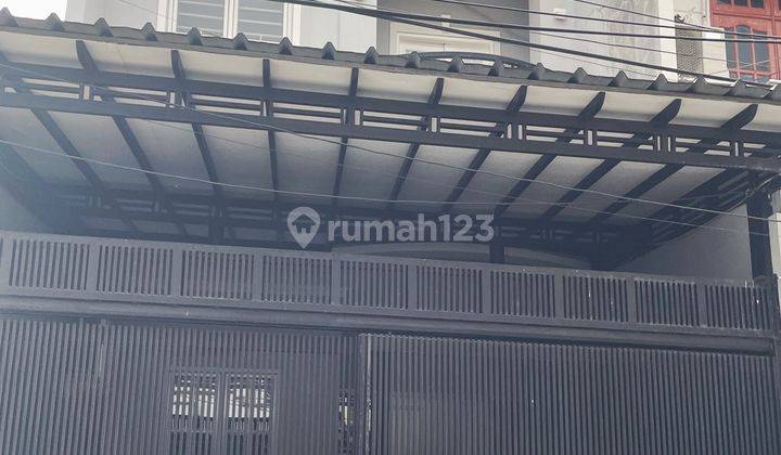 Turun Harga Rumah Minimalis Rapih Taman Ratu Jakarta Barat 1