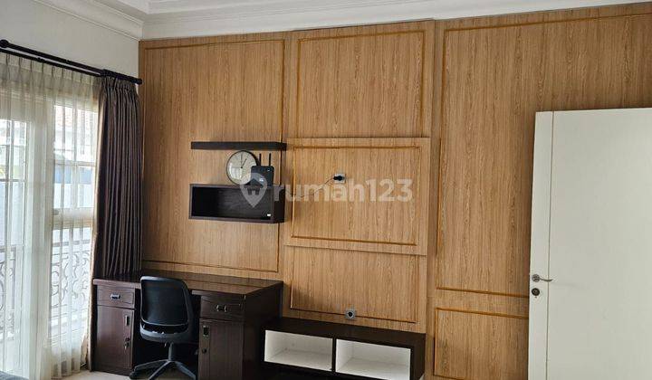 Dijual Rumah Mewah Full Furnish Citraland Utama Surabaya Barat 2