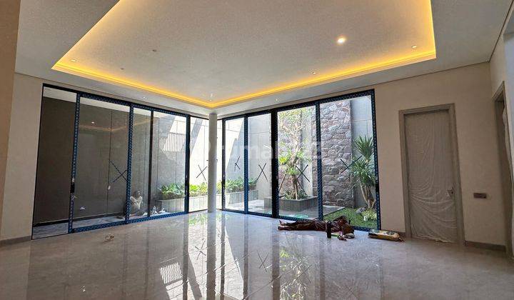 Dijual Rumah Baru Modern Minimalis Pakuwon Indah Surabaya Barat 2