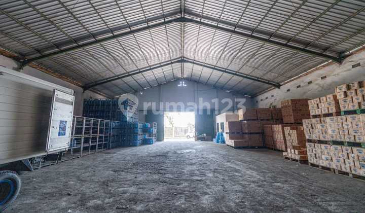 Rarely Available at a Low Price! Ready-to-Use Warehouse on Bypass Sukomoro Street, Nganjuk Rarely Available at a Low Price! Ready-to-Use Warehouse on Bypass Sukomoro Street, Nganjuk