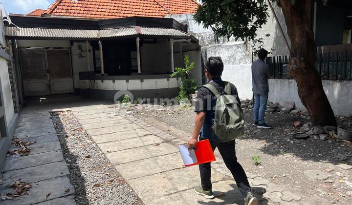 Rumah Tengah Kota! Cocok Buat Cafe Estetik! Jl. Musi Surabaya Rumah Tengah Kota! Cocok Buat Cafe Estetik! Jl. Musi Surabaya