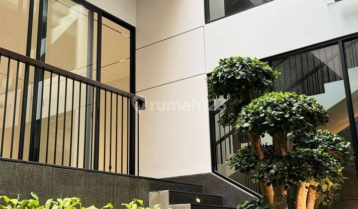 Rumah Mewah Minimalis 3 Lantai Baru Gres Citraland Surabaya Barat 2