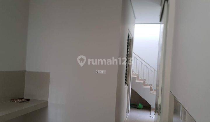 Rumah Baru Modern Minimalis Citraland Utama Surabaya Barat 2