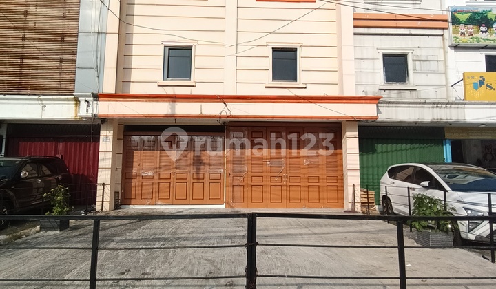 Ruko Gandeng 3 Lantai Strategis di Cimanggis