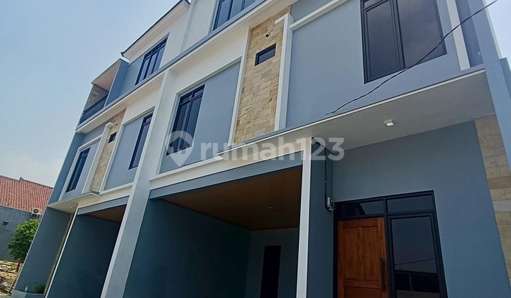 Rumah 3 Lantai Dekat Kampus Gunadarma Depok Rumah 3 Lantai Dekat Kampus Gunadarma Depok